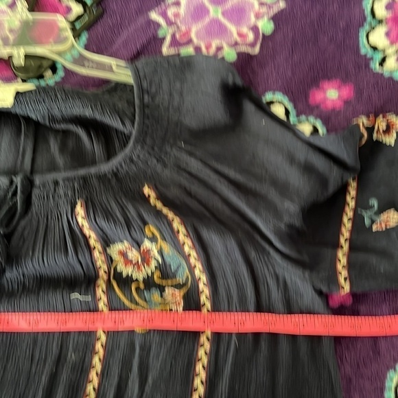 Caslon Women’s Navy Blue Peasant Top With Embroidered Flowers Size Large - Picture 6 of 8